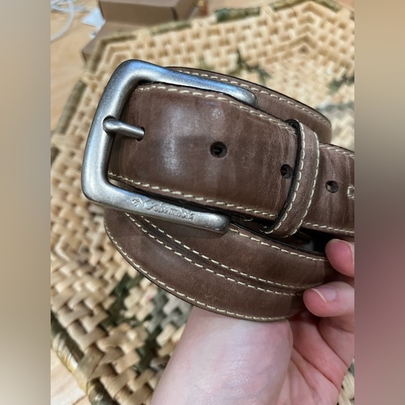 Men’s large extra large Columbia belt. Medium leather brown tones - Picture 5 of 6